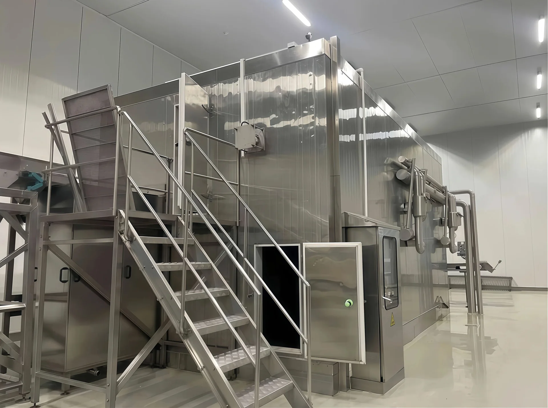 SLD fluidized bed IQF freezer in a food processing plant